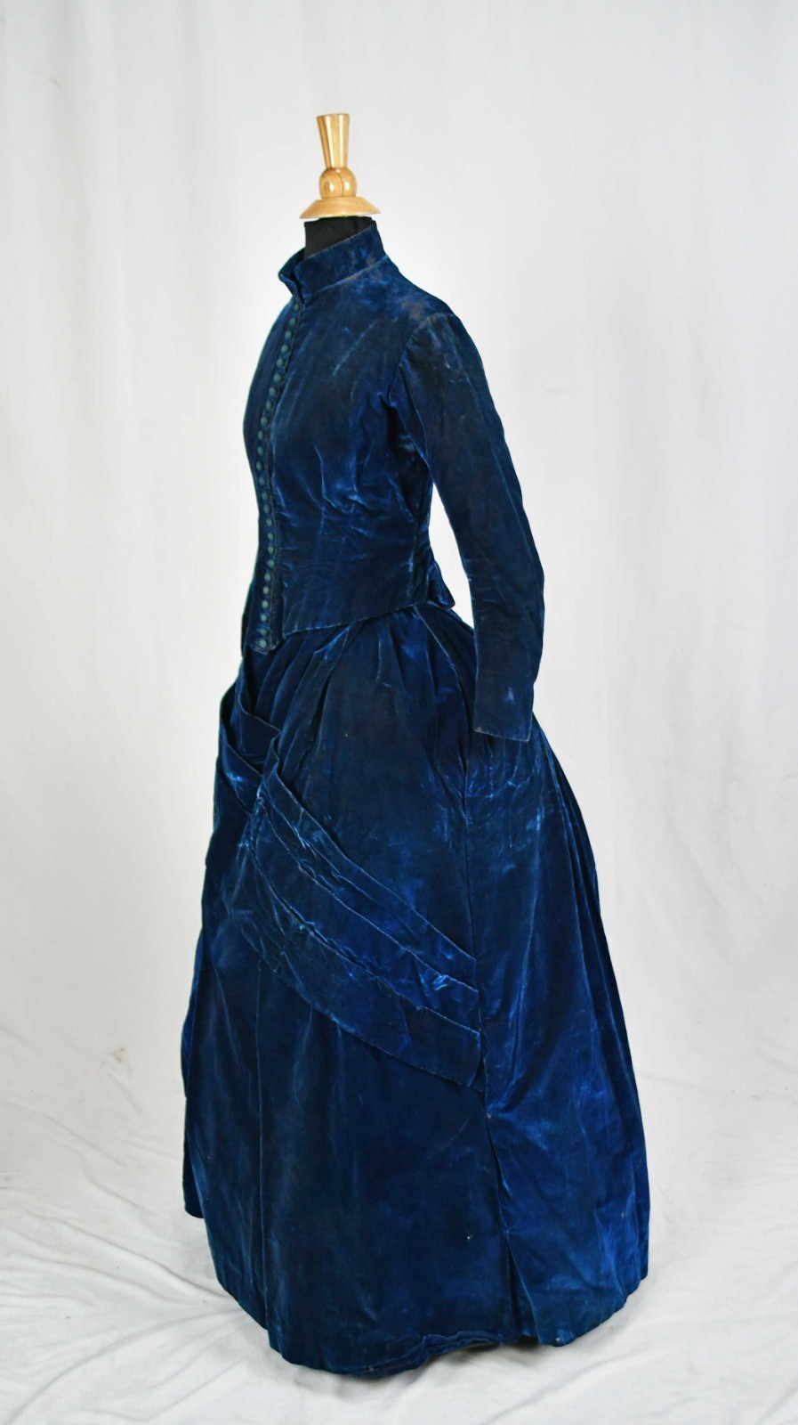 VICTORIAN BLUE VELVET VISITING DRESS, 1895