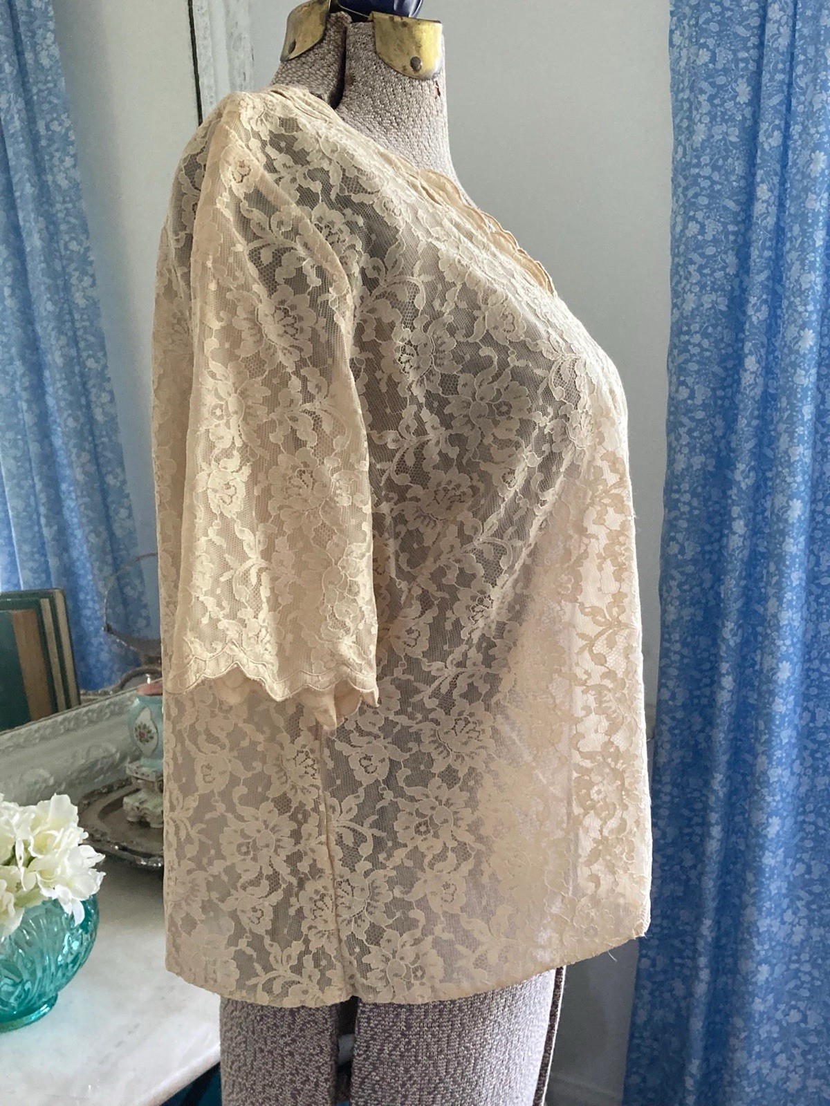 Vintage Ecru Chantilly Lace Party Blouse Top Cocktail Side Metal Zipper 40 Bust