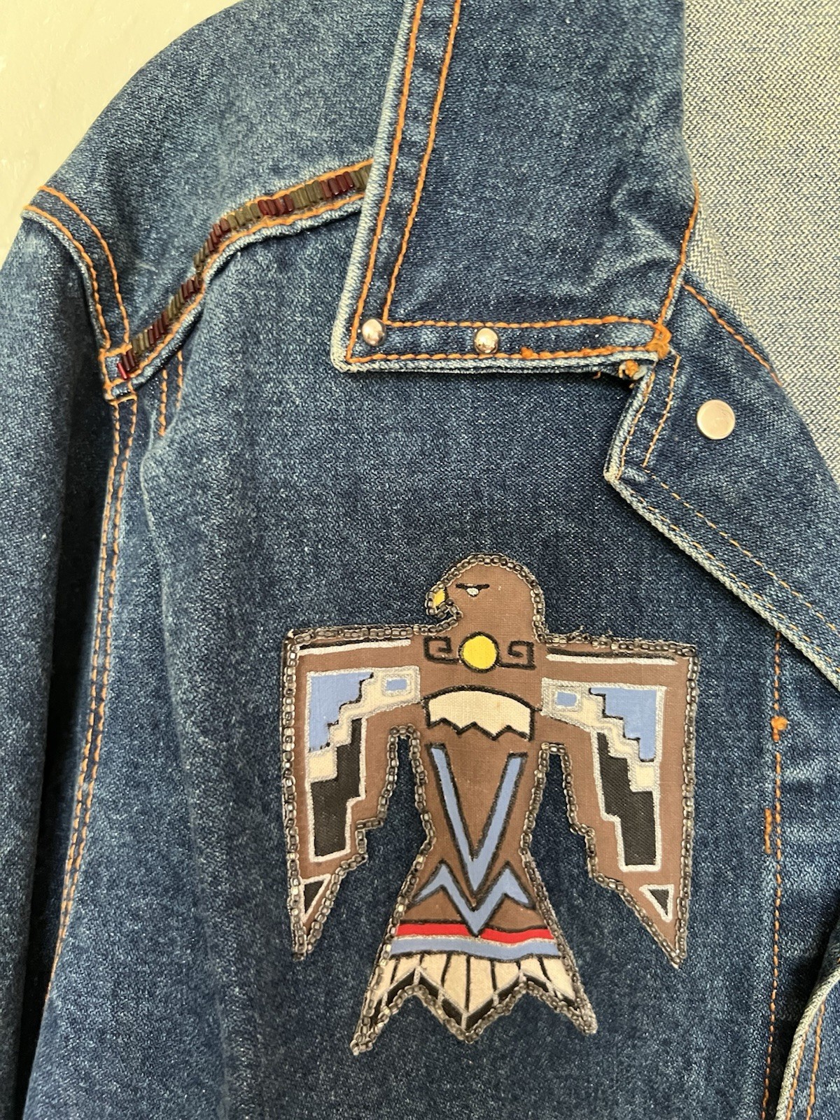 VTG Artist signed & handpainted native american denim jacket. Medium,embellished