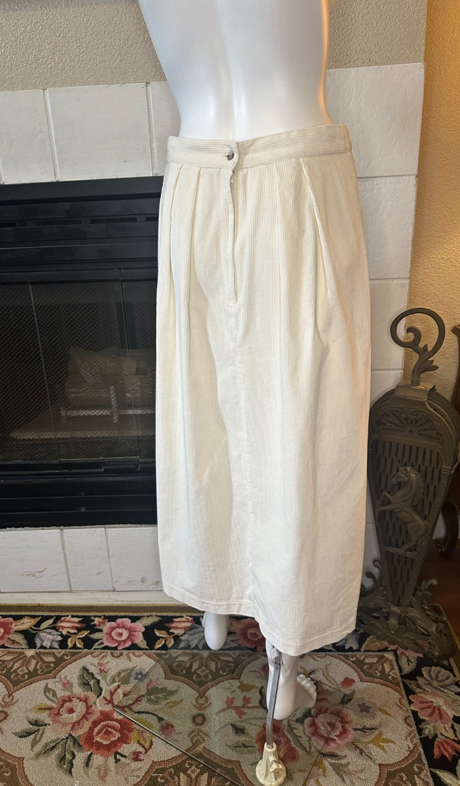 Vintage Calvin Klein Ivory Corduroy Straight Below Knee Skirt snap Slit