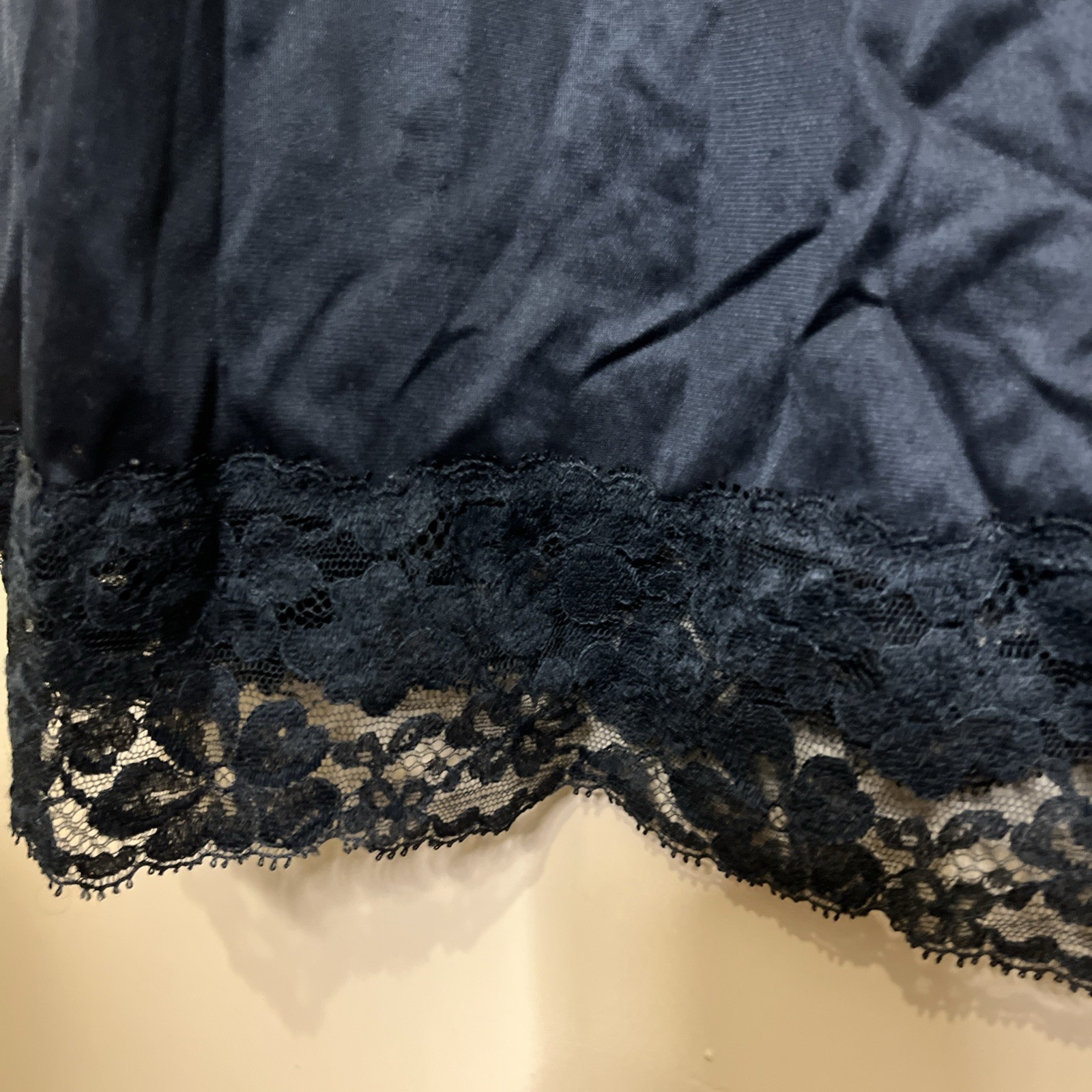 VINTAGE VANITY FAIR, WOMEN’S BLACK KNEE LENGTH CAMI SLIP WITH LACE