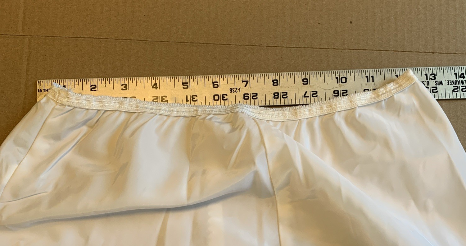 VTG 1960’s Snip-it Slip Size Medium White