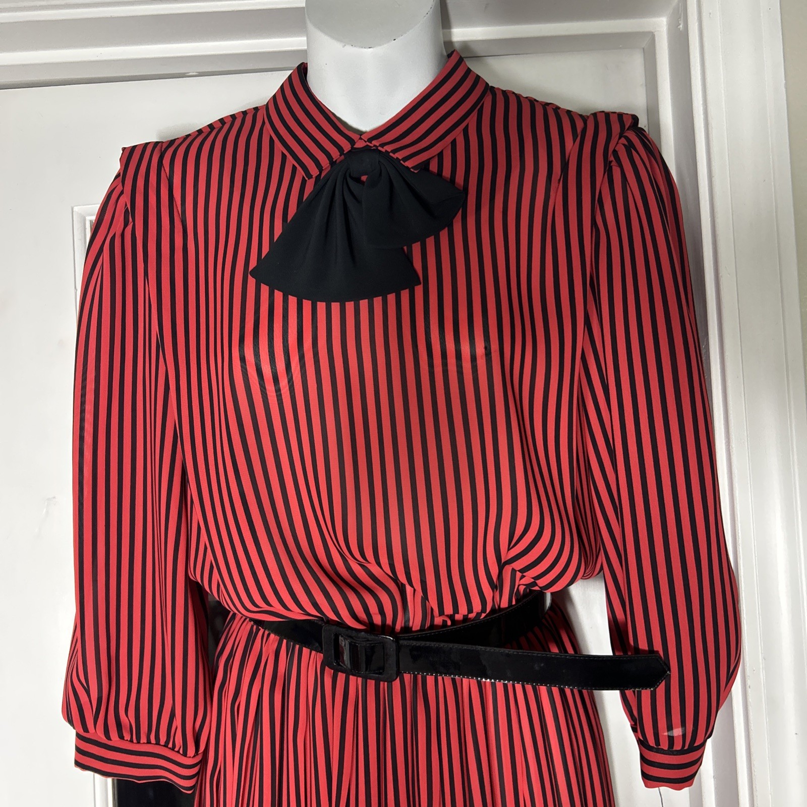 Vintage 70s shirtdress, black and red striped,long sleeves. Size 10
