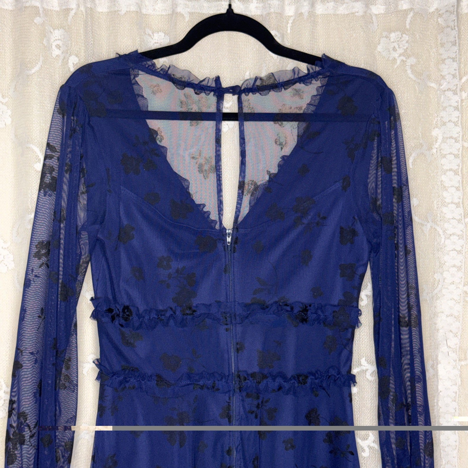 Vintage B.Darlin Woman’s Blue & Black Floral Semi Sheer Lined Dress Size 5/6