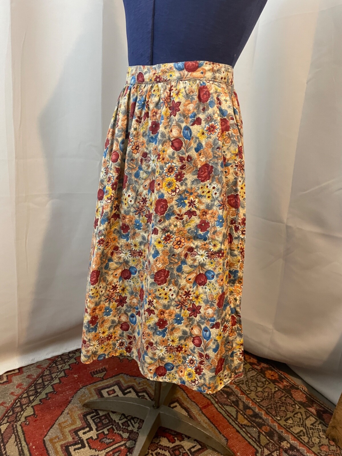 Sweet Floral Circle Skirt 1950s Vintage Full Circle Twee Academia XS