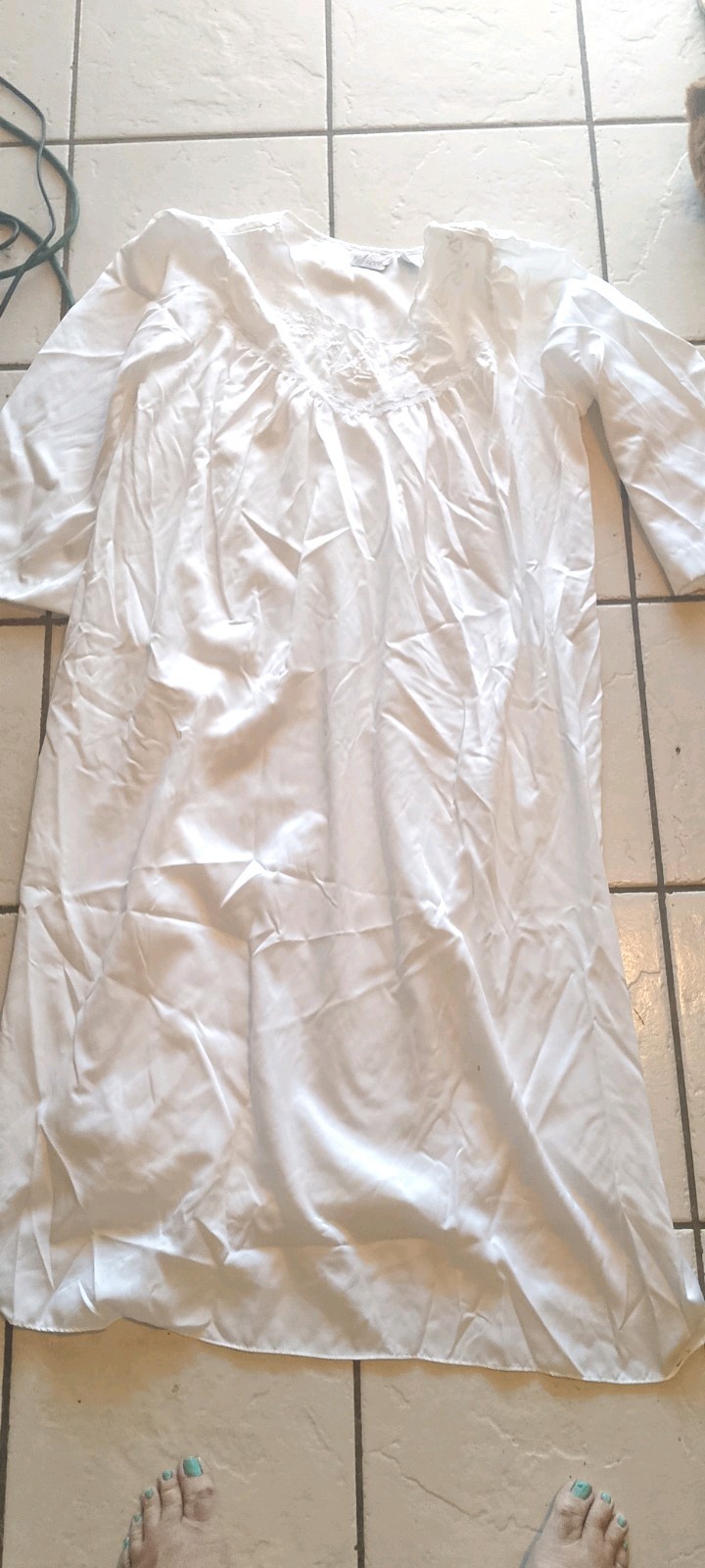Vtg, Nicole,Maxi Nightgown,Satin, M, White, Embroidery, Grandma core 80s,glossy