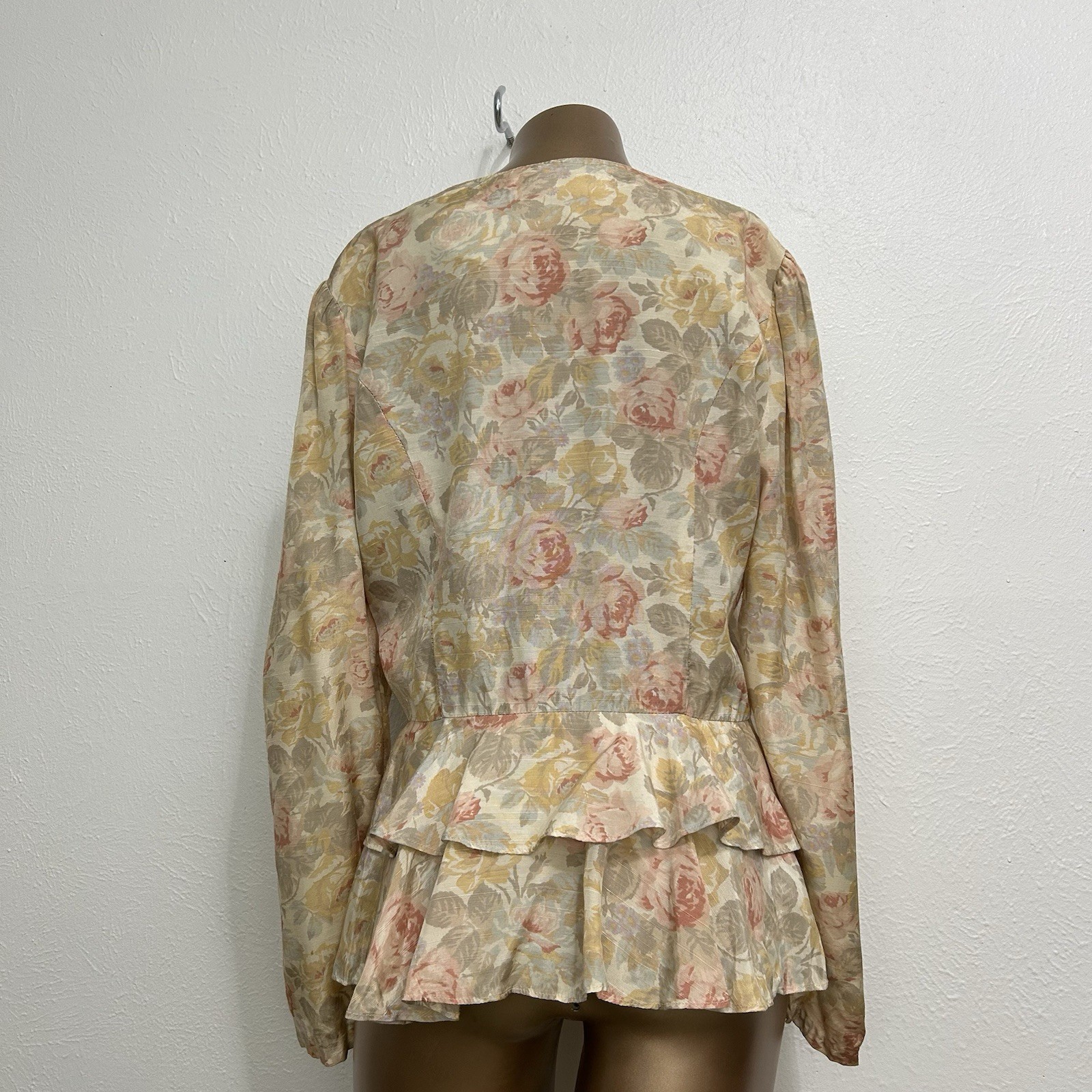 VTG Cream Ruffled Victorian Floral Top Blouse Shirt Size M Cottagecore Pastel