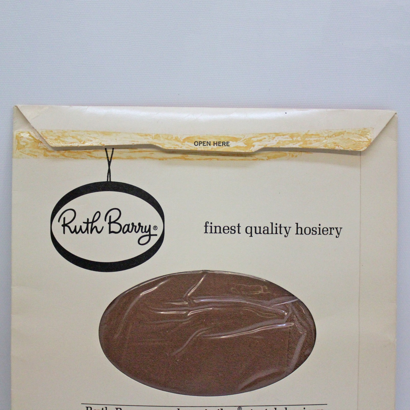 Vintage Seamless Sheer Agilon Nylon Stockings / Ruth Barry / Suntan / 8-9 Petite