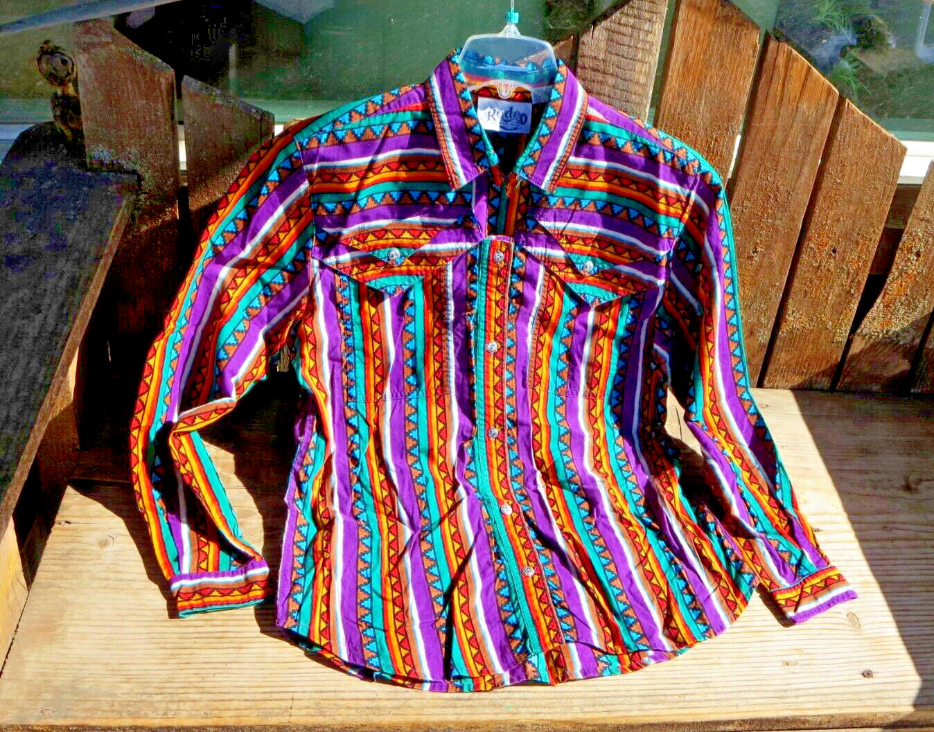 Vintage RODEO Western Wear Colorful Cotton Women’s Long Sleeve SHIRT Size L – M