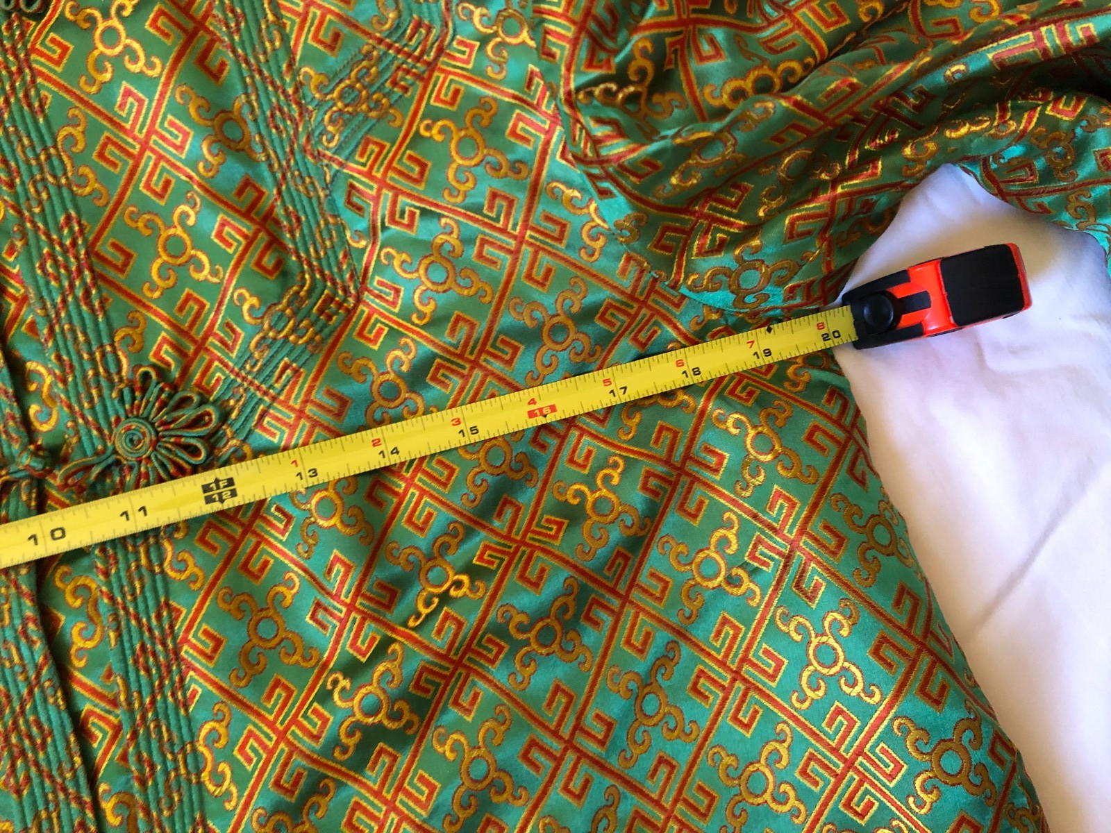 Vintage Silk Brocade Hong Kong Swing Lounge Jacket brilliant colors tag sz 38