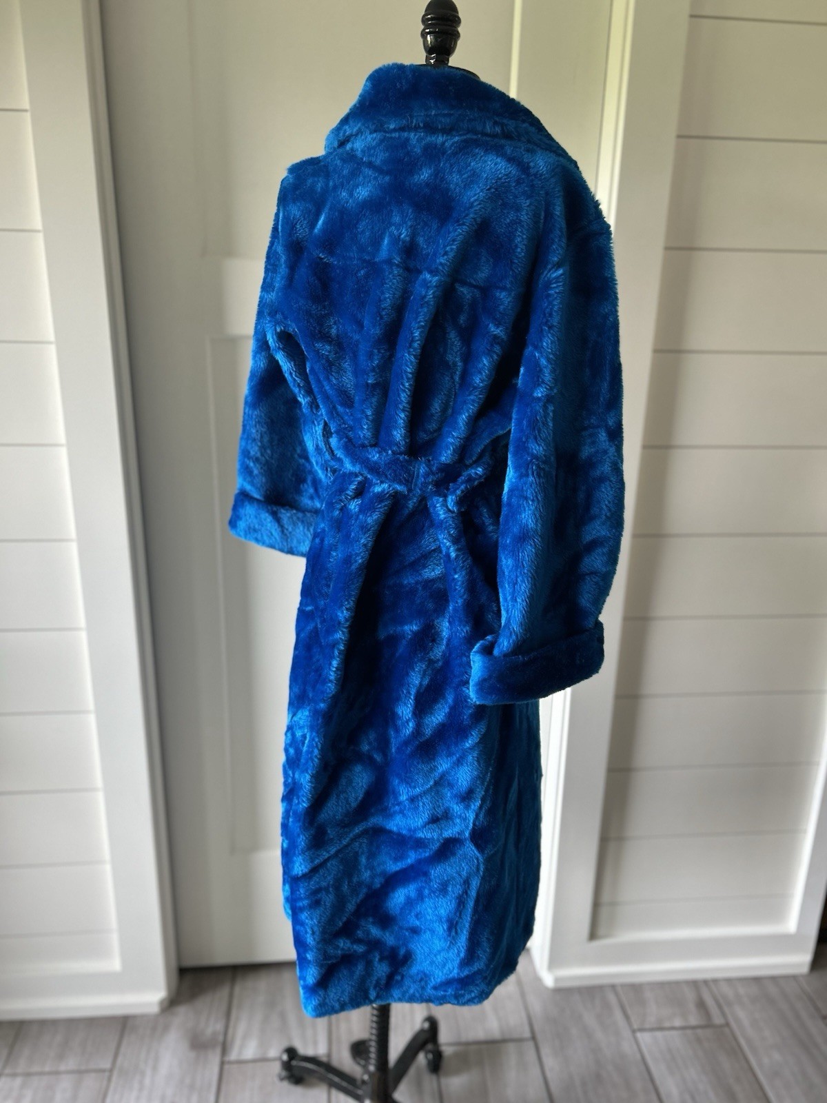 Vintage 1970’s Blue Faux Fur Wrap Robe Mod Gogo Glam
