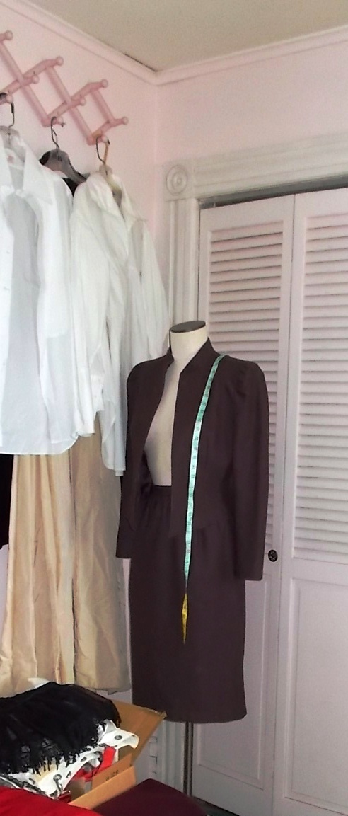 J GALLERY VINTAGE 1980s MAROON WOOL BLEND FULLY LINED 2 PIECE SUIT SIZE 8/9