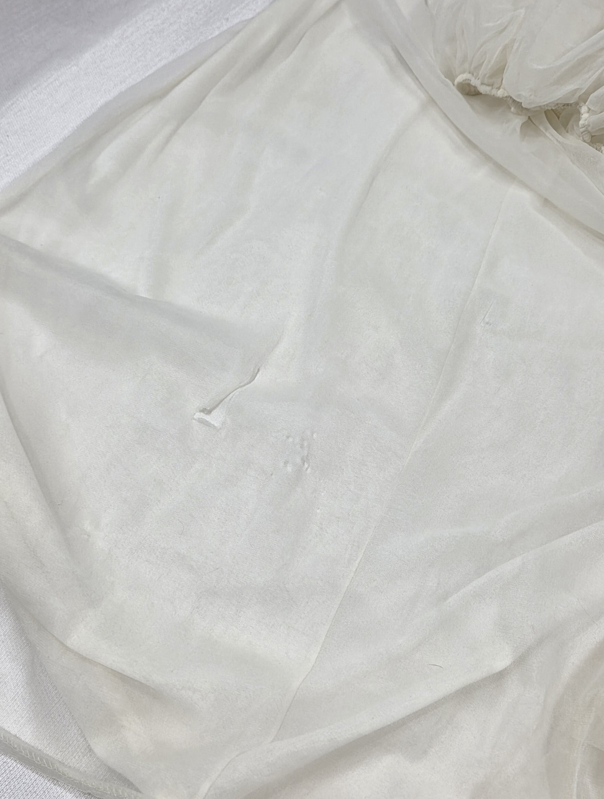 Artemis Vtg Peignoir Robe Medium White Sheer Nylon Lace Butterfly Bridal Flaws