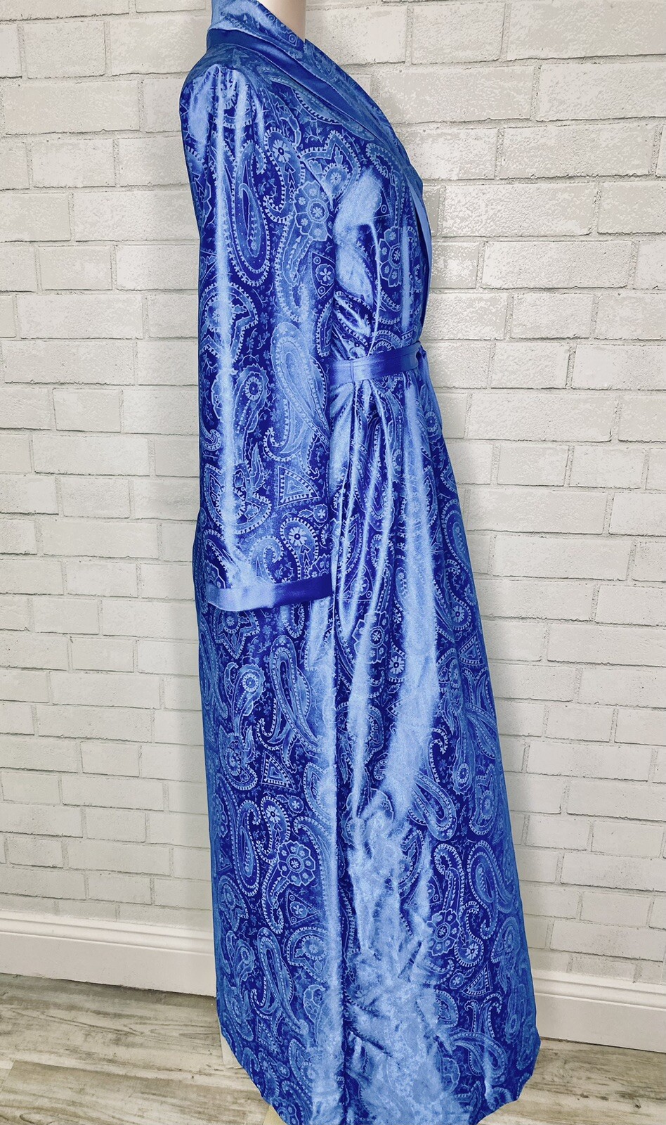 NWT Vintage Vanity Fair Long Blue Satin Robe House Coat Peignoir Womens Petite M