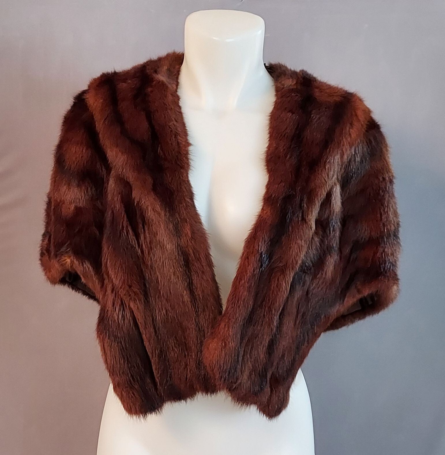 Kerrybrooke – ladies mink shrug with 2 pockets – dark brown red
