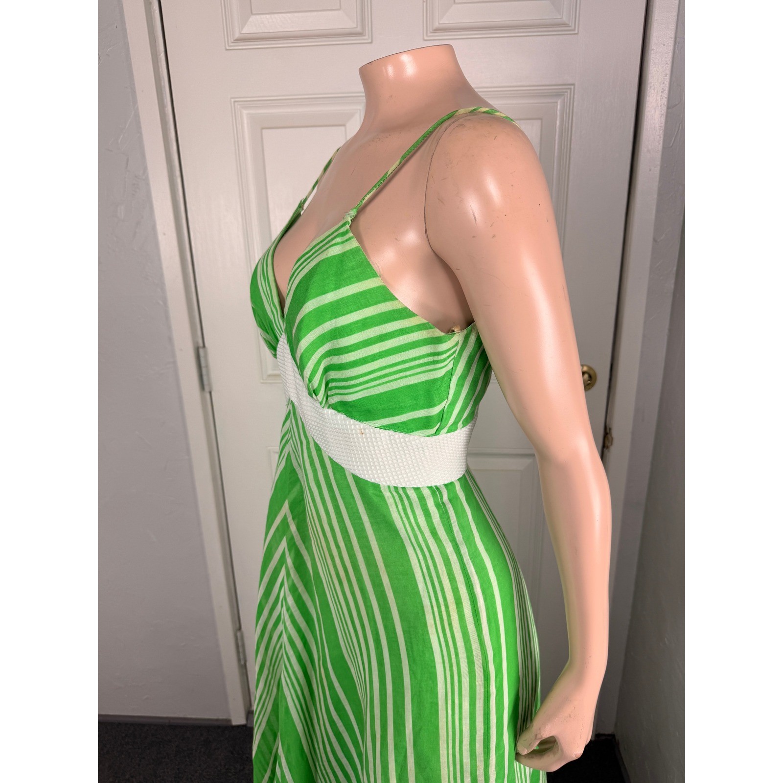 Vintage 70s Women’s Dress 10 Cotton Polyester Maxi V neck Striped Party K3-21