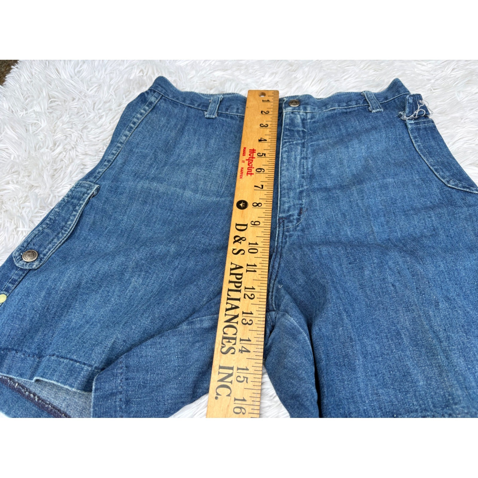 Vintage High Waisted Denim Shorts Medium Wash Cotton Size 13/14