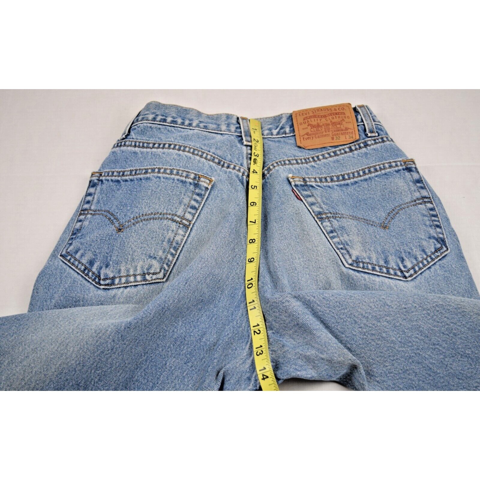 Vintage Levis Jeans 32 x 33 Y2K Blue Relaxed Fit Straight Leg Soft Fading c.2001