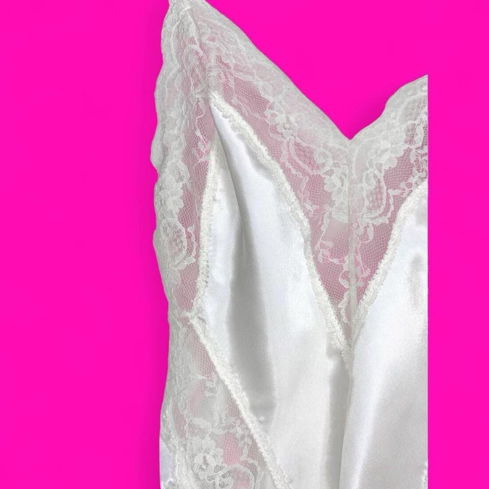 Vintage 90’s Ms. Leslee White Lace Sexy Lingerie Sleeveless Bodysuit