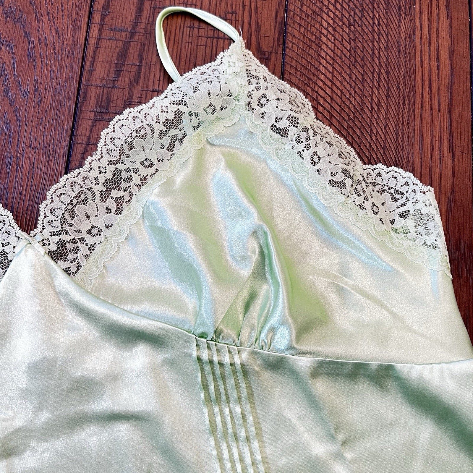 Women’s Delicates Camisole Lime Green Lace XL, Adjustable Straps Poly/Spandex