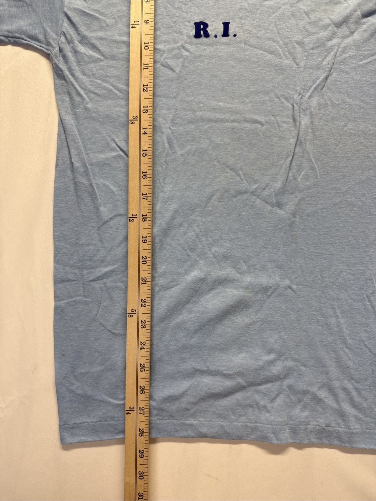 Vintage 80s Charlestown RI T-Shirt Light Blue Roach Tag L USA Single Stitch