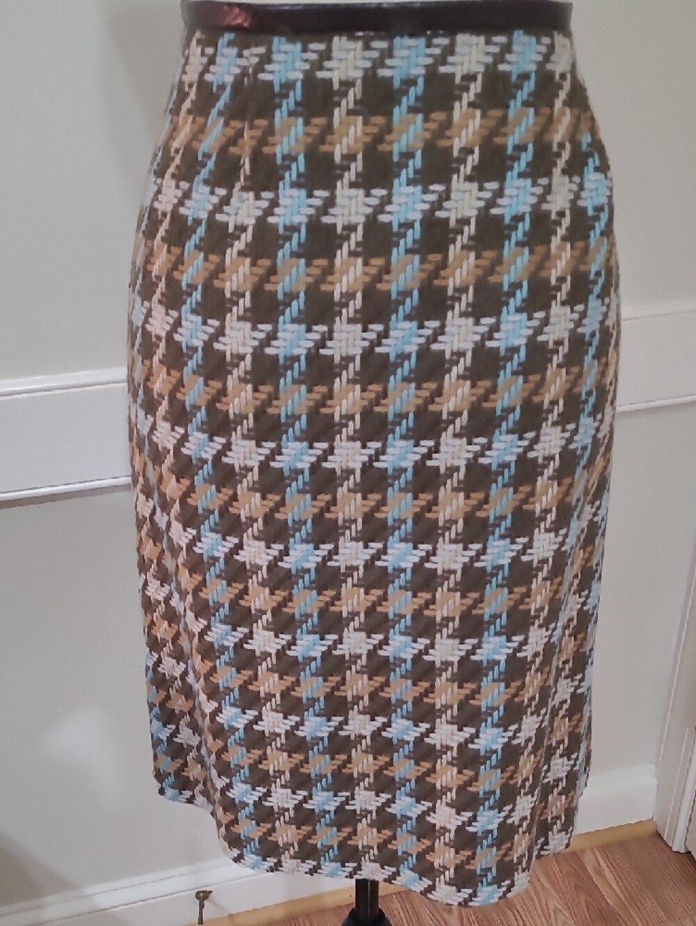 1960s Citrine Two-Piece Houndstooth Skirt Suit in Brown and Light Blue