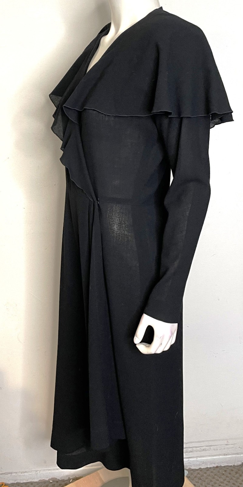 Jean Muir Dress Womens 8 10 Black Wool Crepe Ruffle Cape Collar Coat Dress VTG