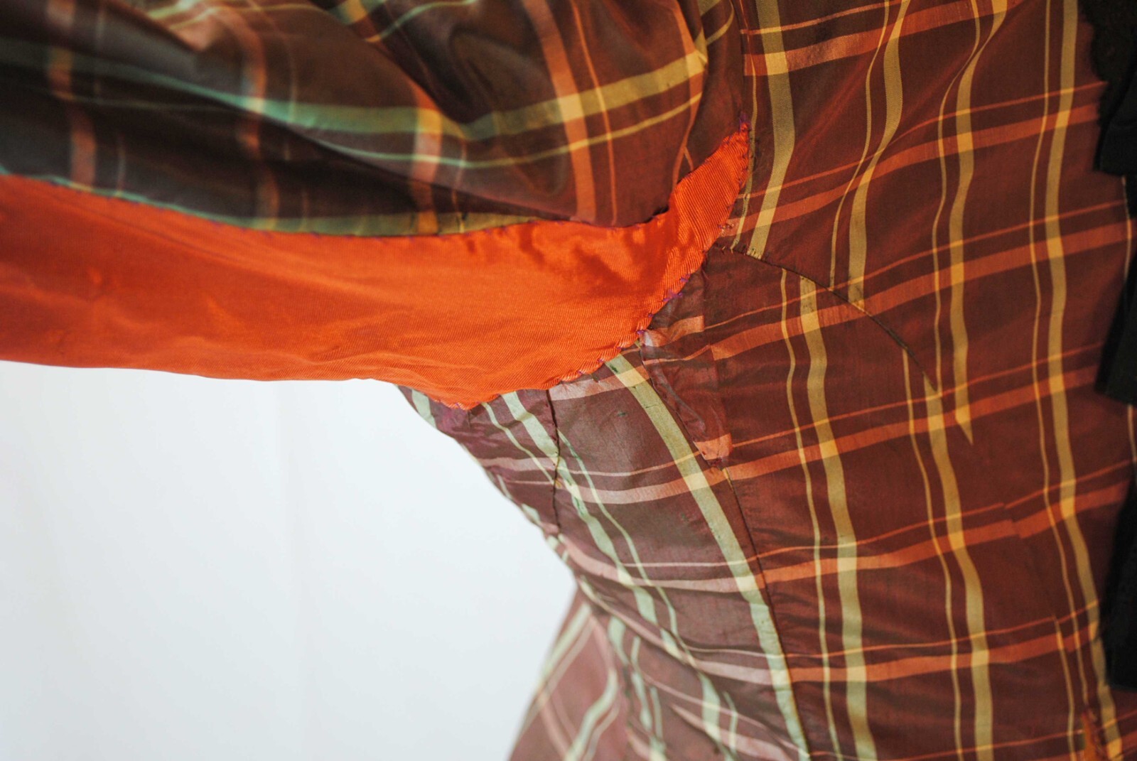 1850 CHECKED PLAID SILK TAFFETA DAY DRESS, HOUSE DRESS