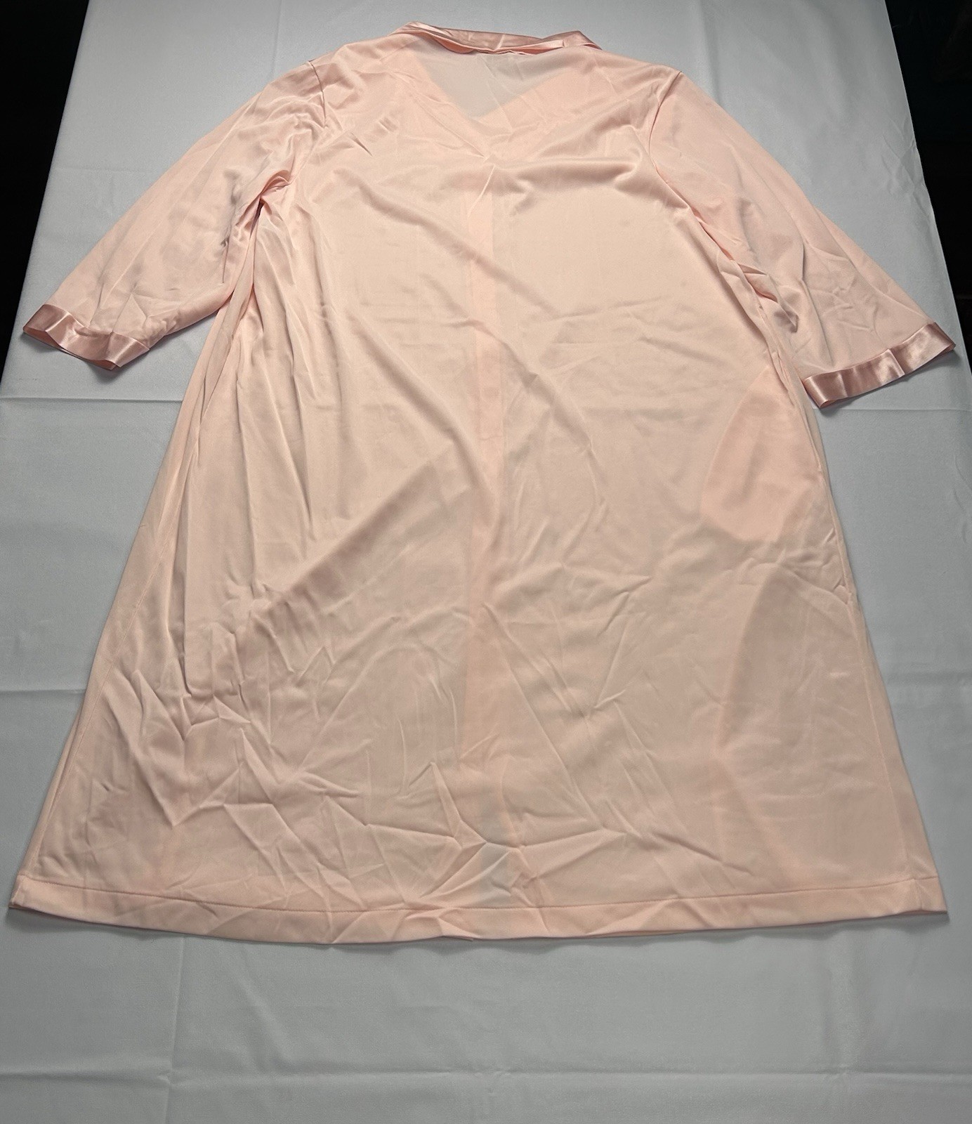 Vintage Vanity Fair Pink Nylon Robe Sz M Silky Loungewear Feminine Classic