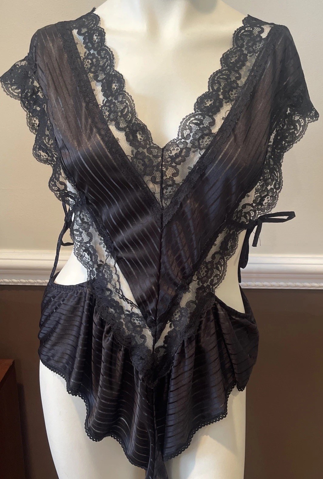 Vintage Stroke of Midnight Black Lace V-Neck Teddy Romper Lingerie Sexy Size Med