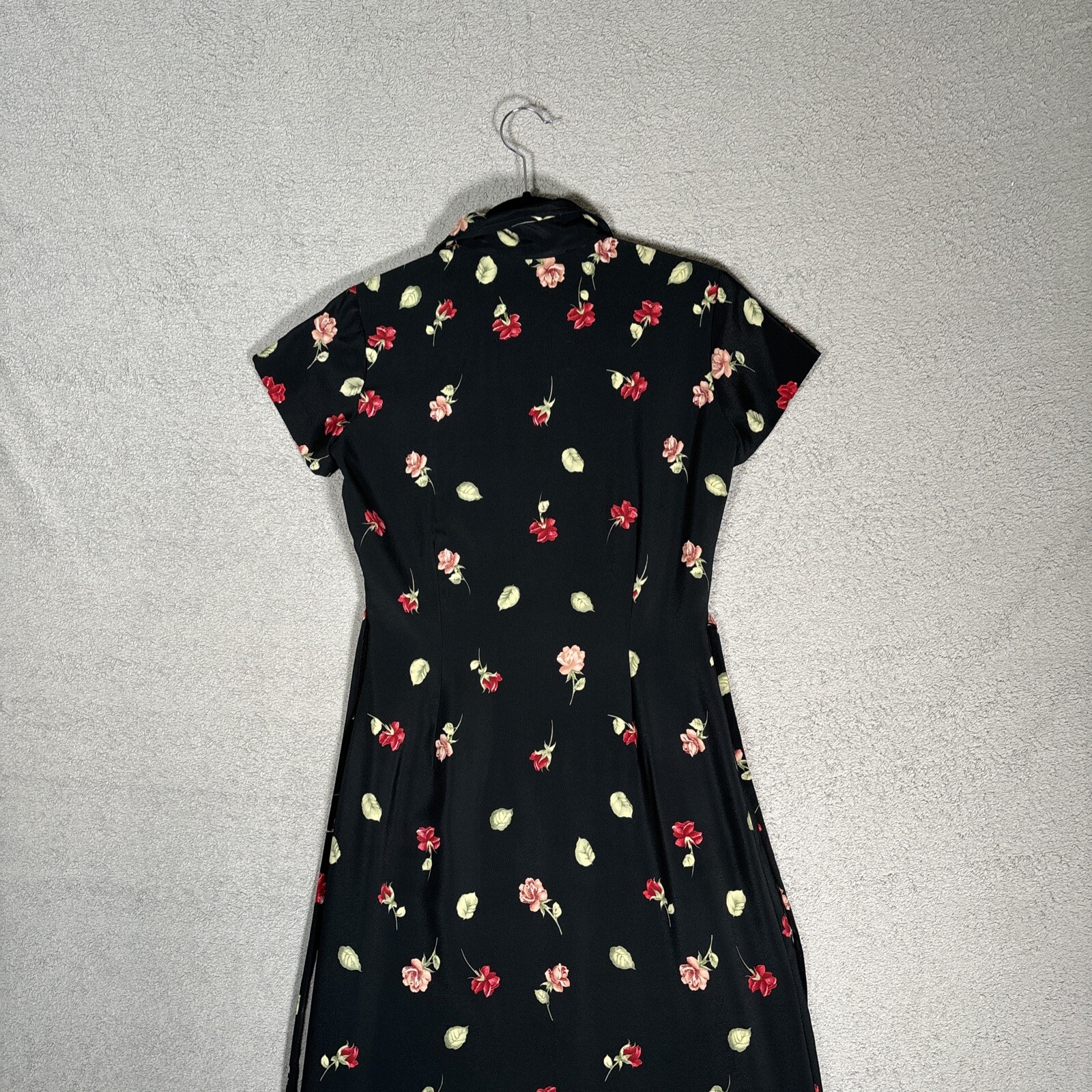 Vintage R Wear Rampage Dress Women’s Size 33″ Waist Dark Floral Roses Black 90s