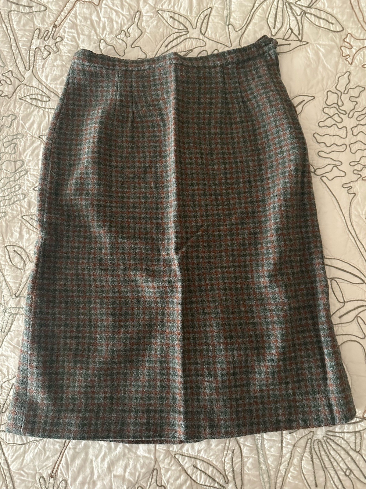 Vintage Dutchmaid Women’s Plaid Wool Skirt/Matching Cropped Jacket Ephrata, Pa