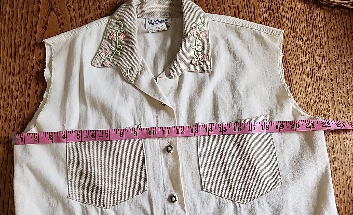 vintage Enchante set of blouse and shorts Ivory Color Size Large Used