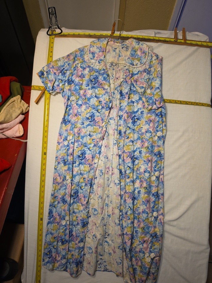 Vintage House Dress Small Lounge Mumu Pastel Floral Nightie No Tag