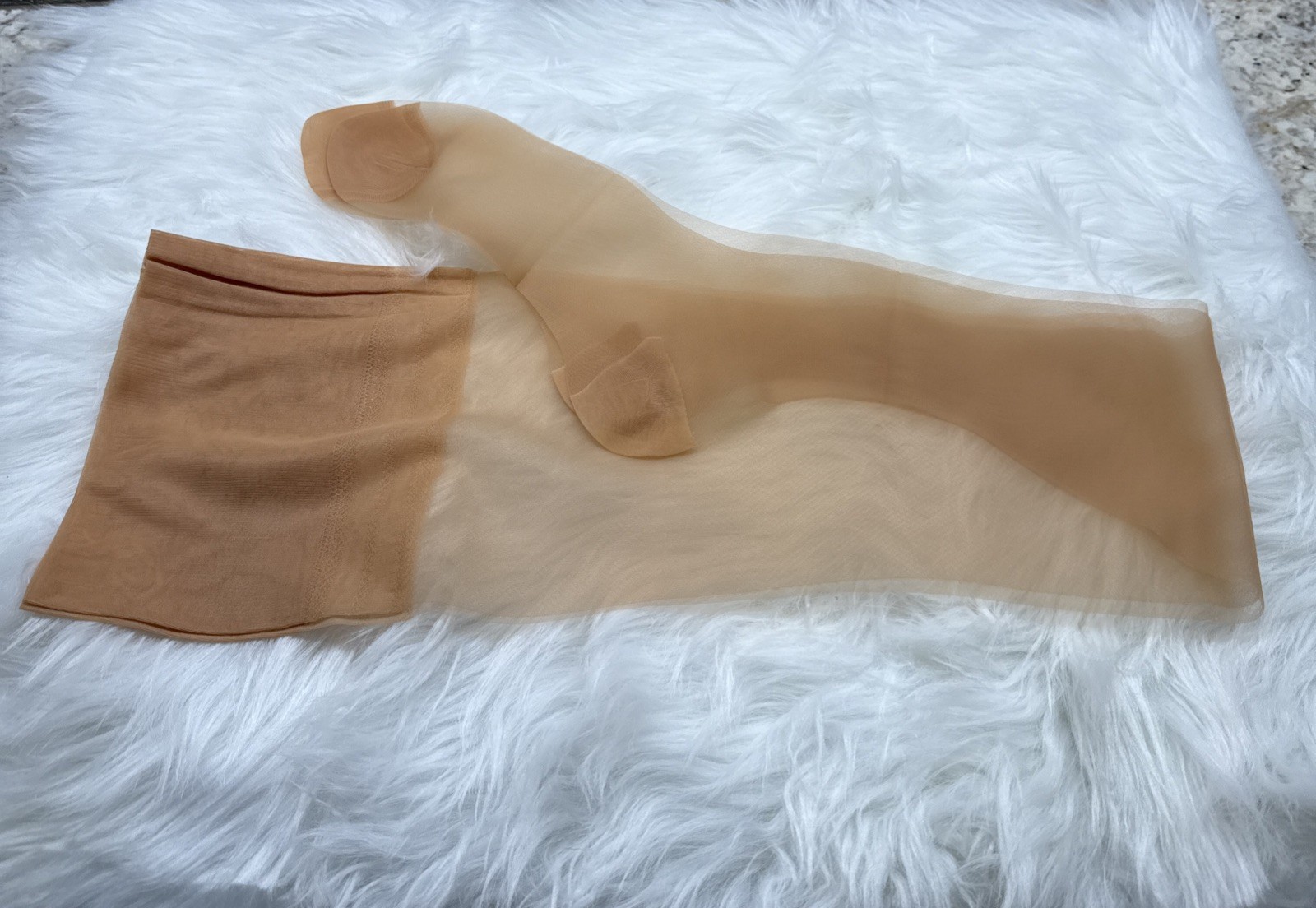 Vintage Oleg Cassini Micro Mesh Seamless Stockings 10 M Beige Nudo RHT 1600M