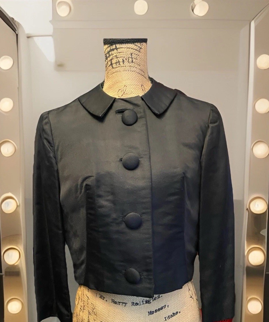 Vintage 1950’s Ladies Small Black Button Front Cropped Suit Dress Jacket