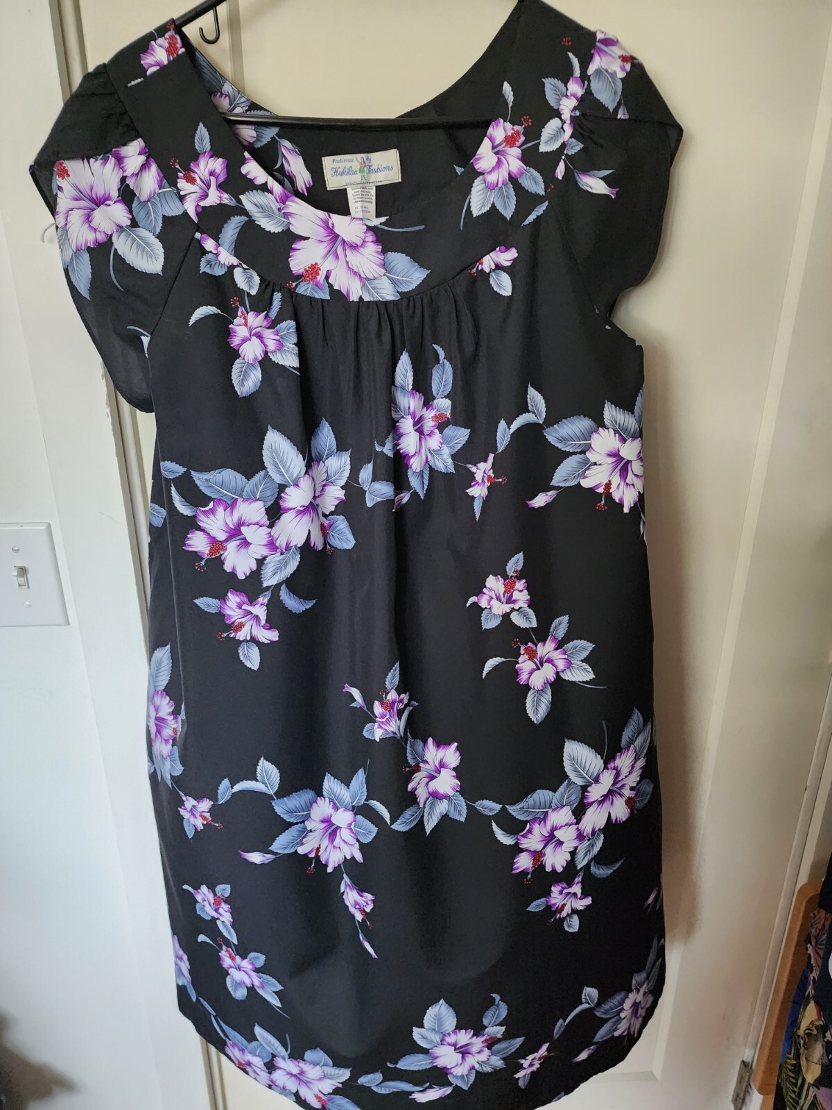 Vintage Hukilau Fashions Hawaiian Black Muumuu Hibiscus Print Maxi Dress Size 16