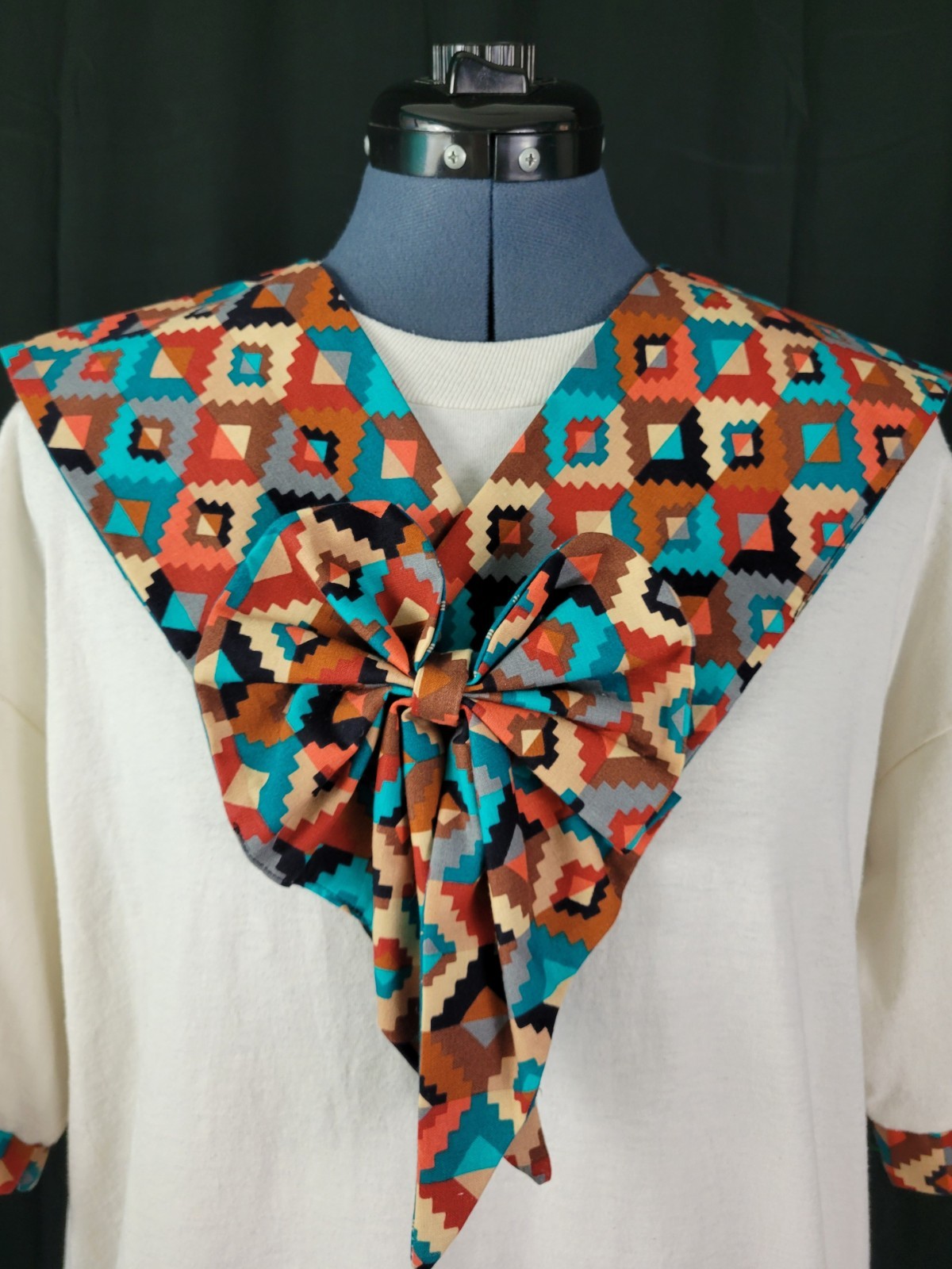 Vintage Embellished Jerzees Tee w Brown/Rust/Teal/Tan Southwest Accents Size XL