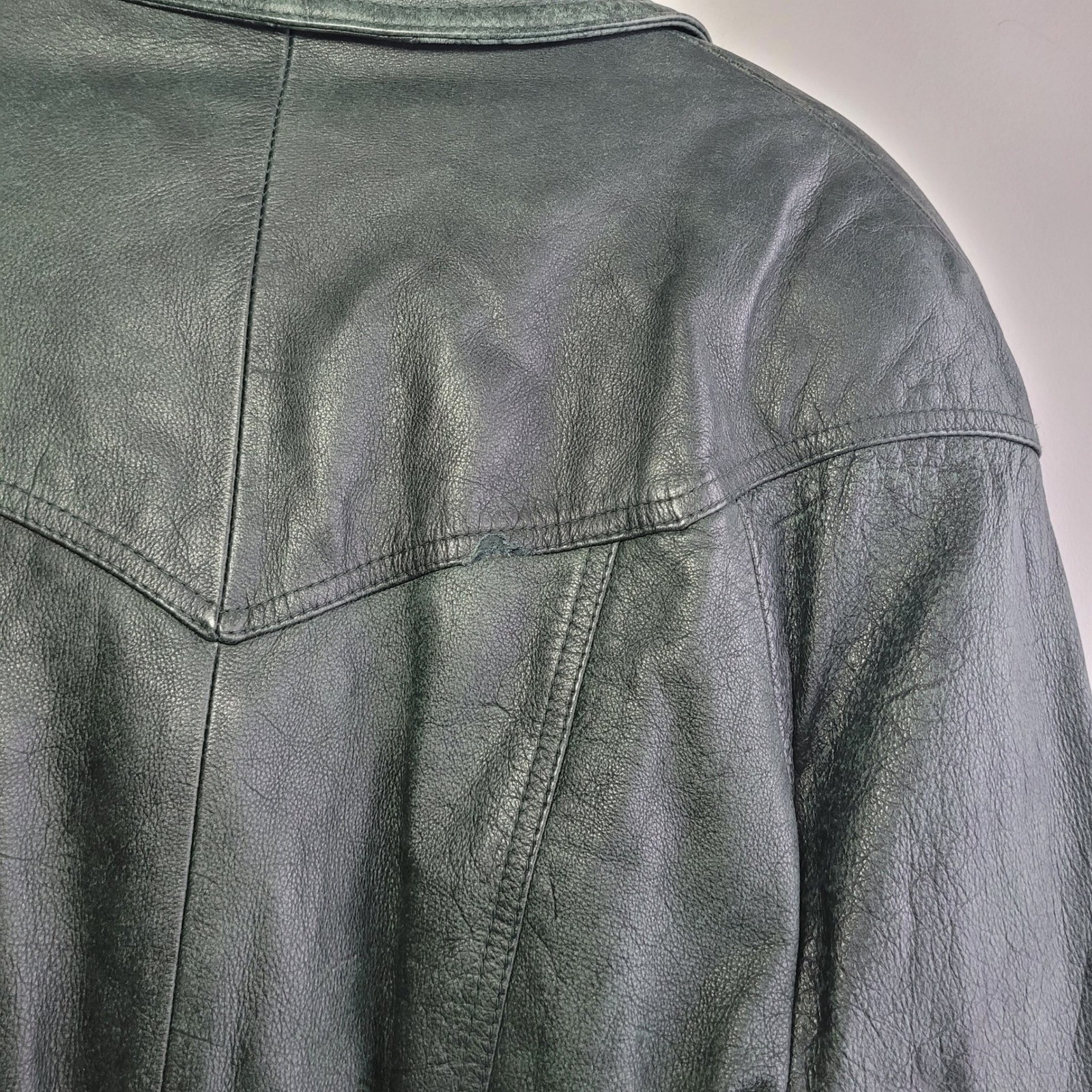 Vintage Adventure Bound Wilson’s dark green leather bomber jacket thinsulate