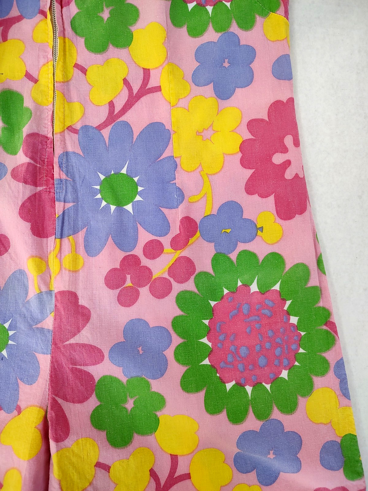 Vtg 60s/70s Handmade Womens S/M Romper Mod Pop Art Flowers Playsuit Zipper Front