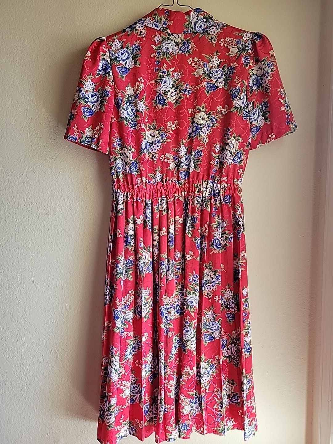 womens vintage secretary midi Collared dress S/M Red Floral Pleated Romantic USA