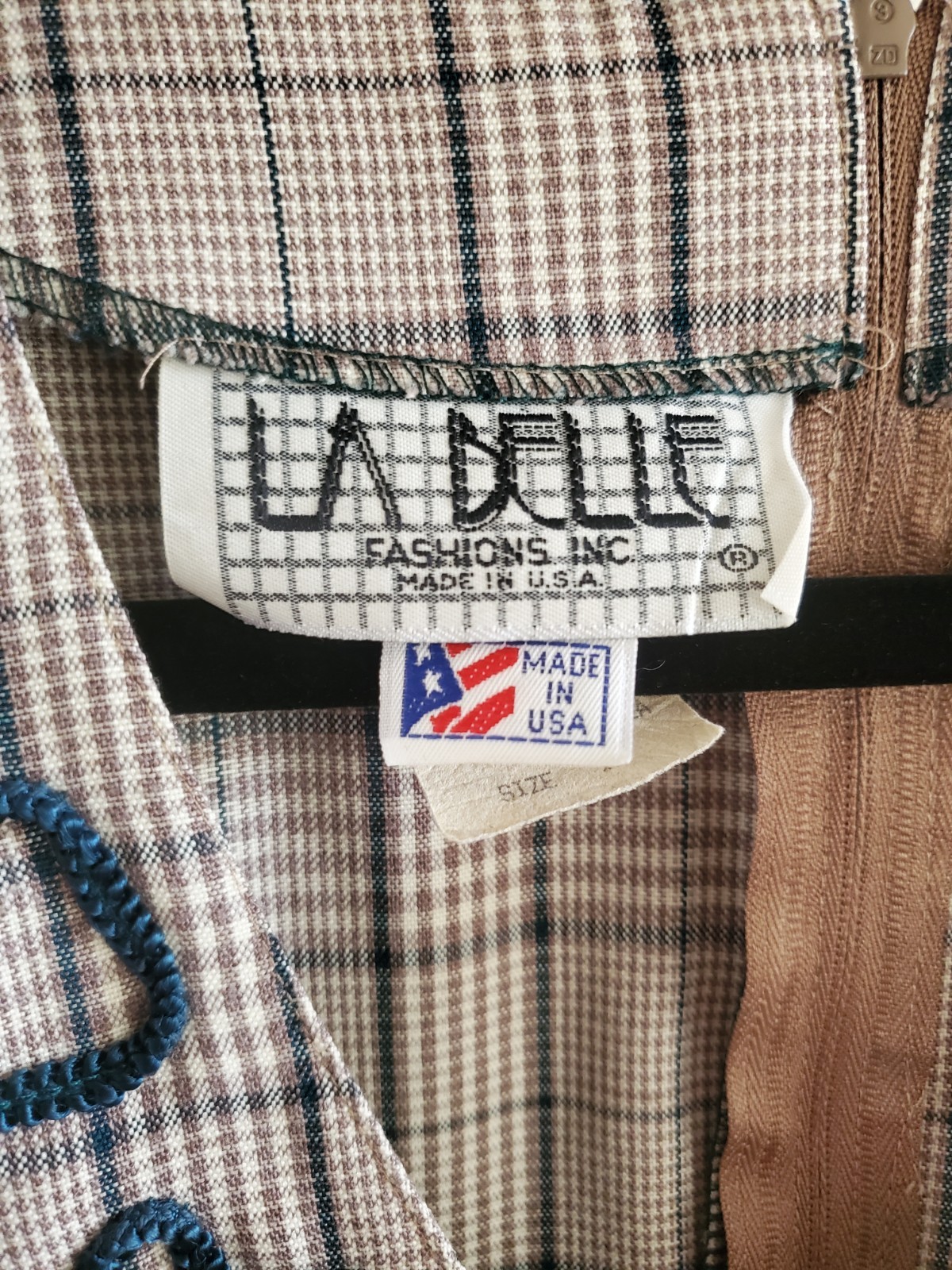 La Belle Fashion Inc. Vintage V-Neck Dress Size 11