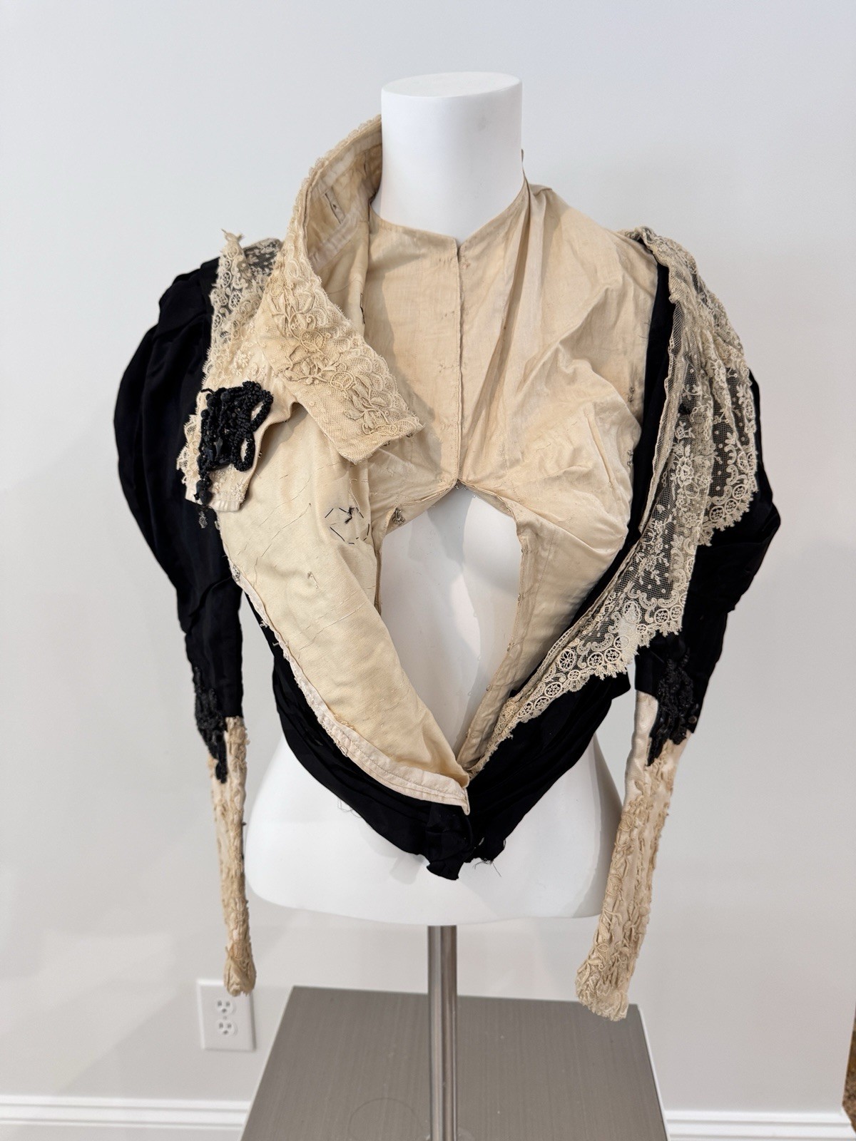 Antique Victorian Couture Bodice c1888–1893 Worth-Era Black Leg-of-Mutton Sleeve