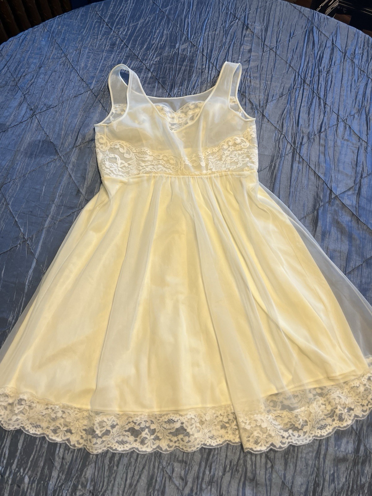 Vintage 80’s Shadow Line Yellow nightgown robe peignoir set lace nylon chiffon S