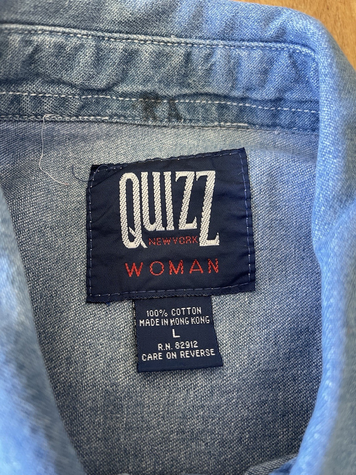 Vintage 90s Quizz Woman Birdhouses Birds Embroidered Denim Button Shirt Large