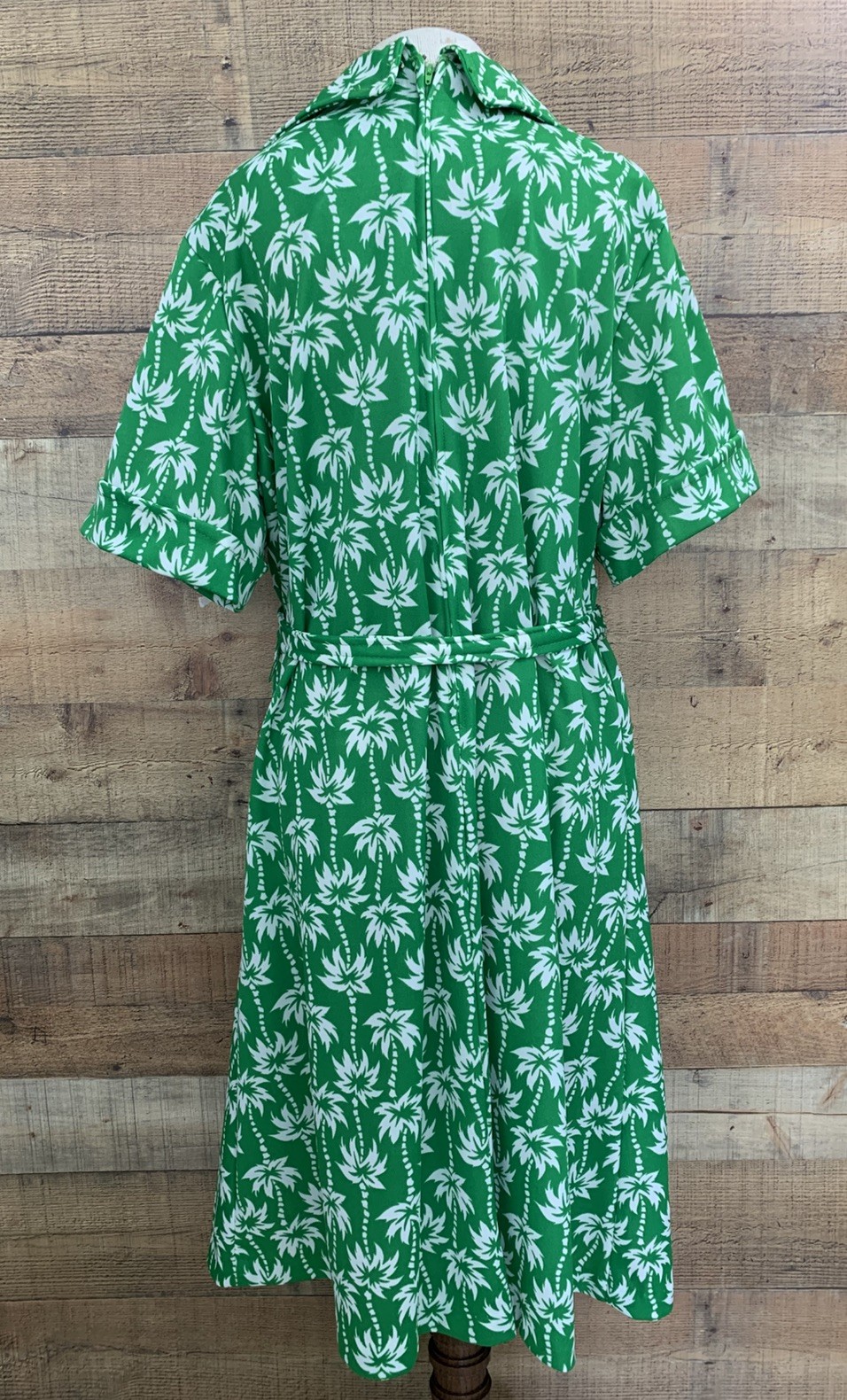 Vintage 1960s 1970s Green Polyester Palm Tree Belted Dress 50” Bust /50” Waist