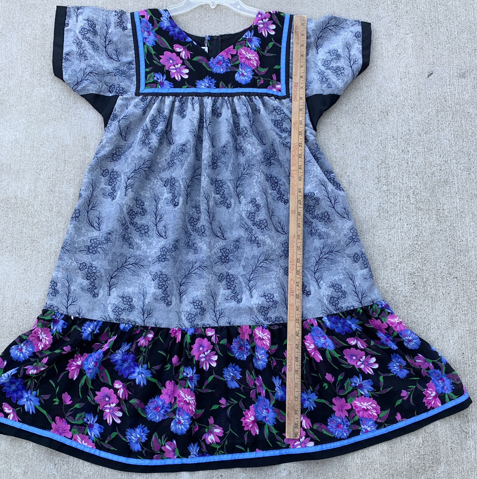 Vintage Made In Hawaii MuuMuu Pockets Zipper In Back TIki Aloha Hawaiian Size P