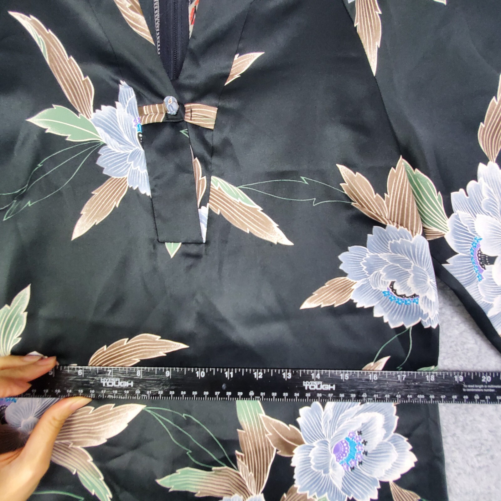 Vtg 60s Nani of Hawaii Dress Sz S M Kimono Shift Floral Vneck Frog Button Satin