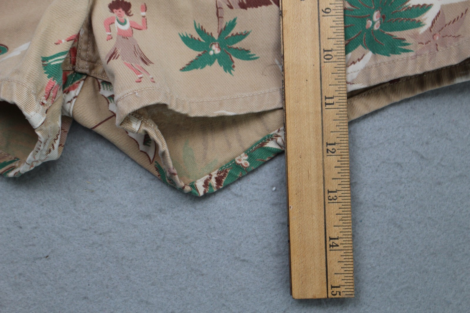 Vintage Springmaid Fabric Shorts Womens Small Hawaiian Print 1940s Flaws