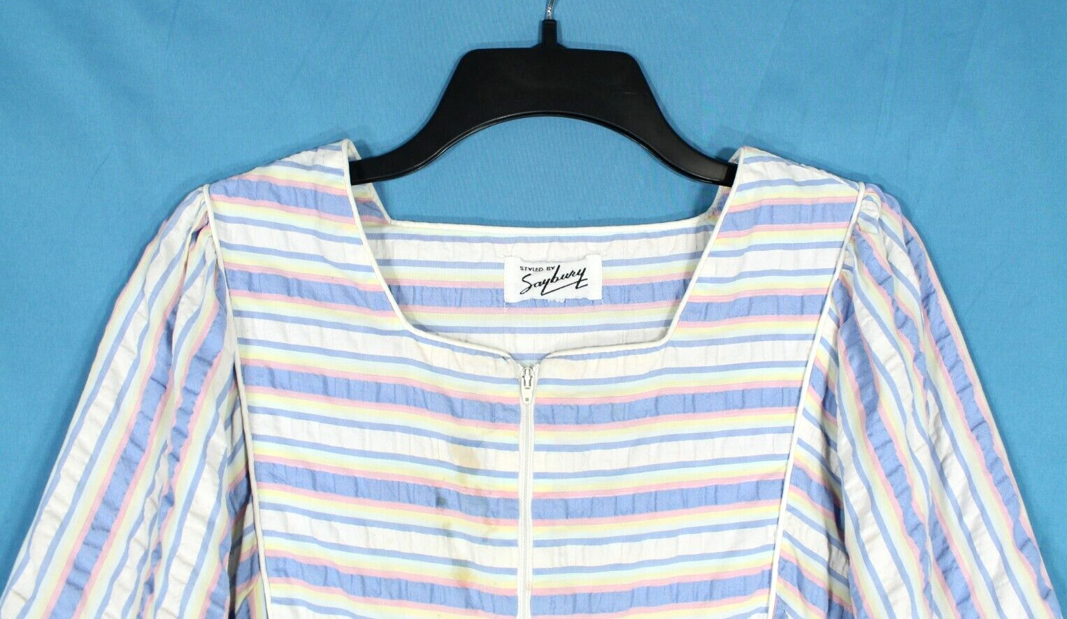 VTG SAYBURY MuuMuu SEERSUCKER Blue/Pink STRIPED Half Zip ROBE/HOUSE DRESS Sz S